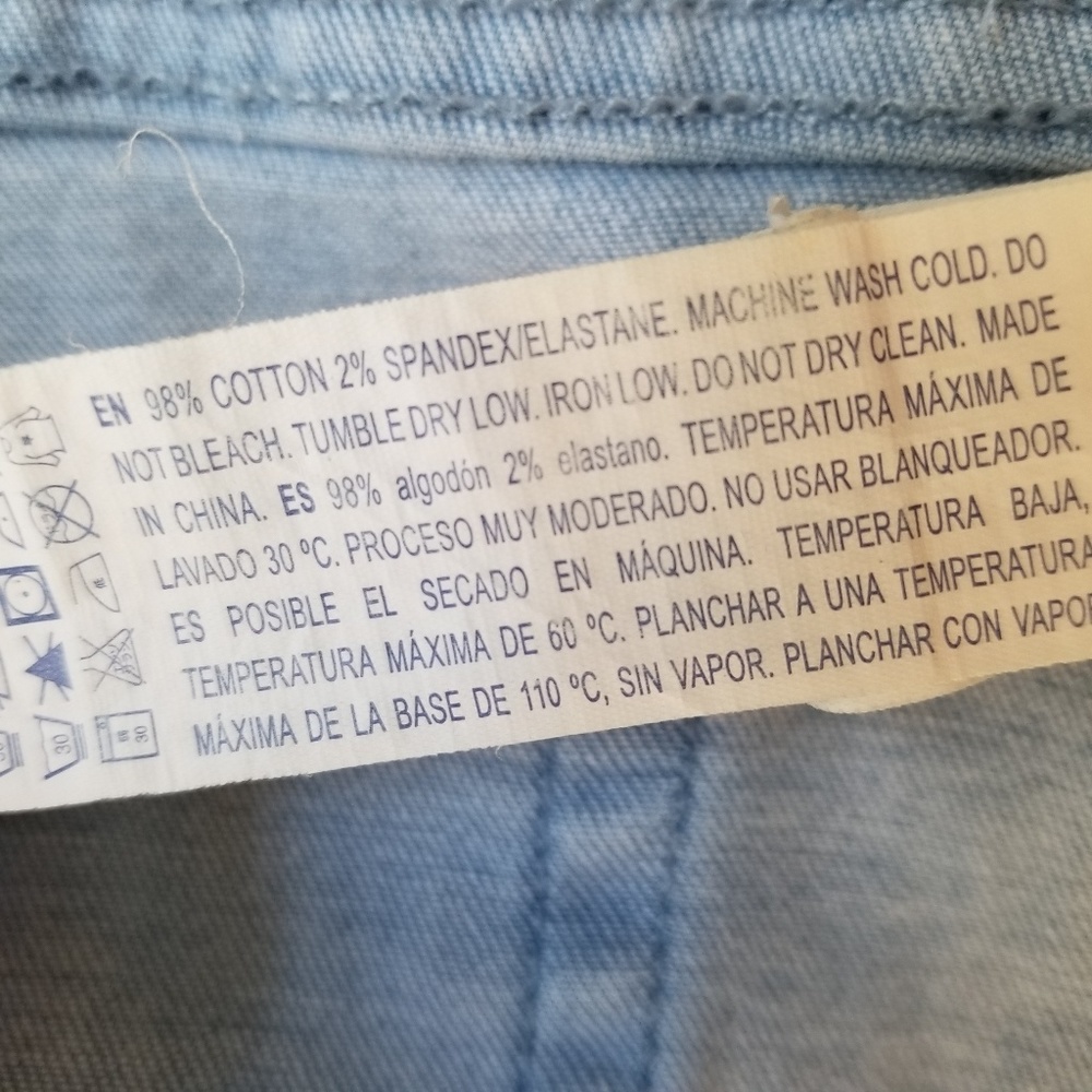 Forever 21 Buttonfly Jean Shorts - Picture 7 of 7